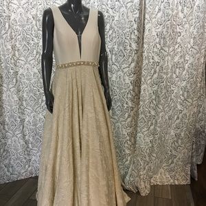 NWT Pia Michi Of London Wedding dress SZ 14 Ivory